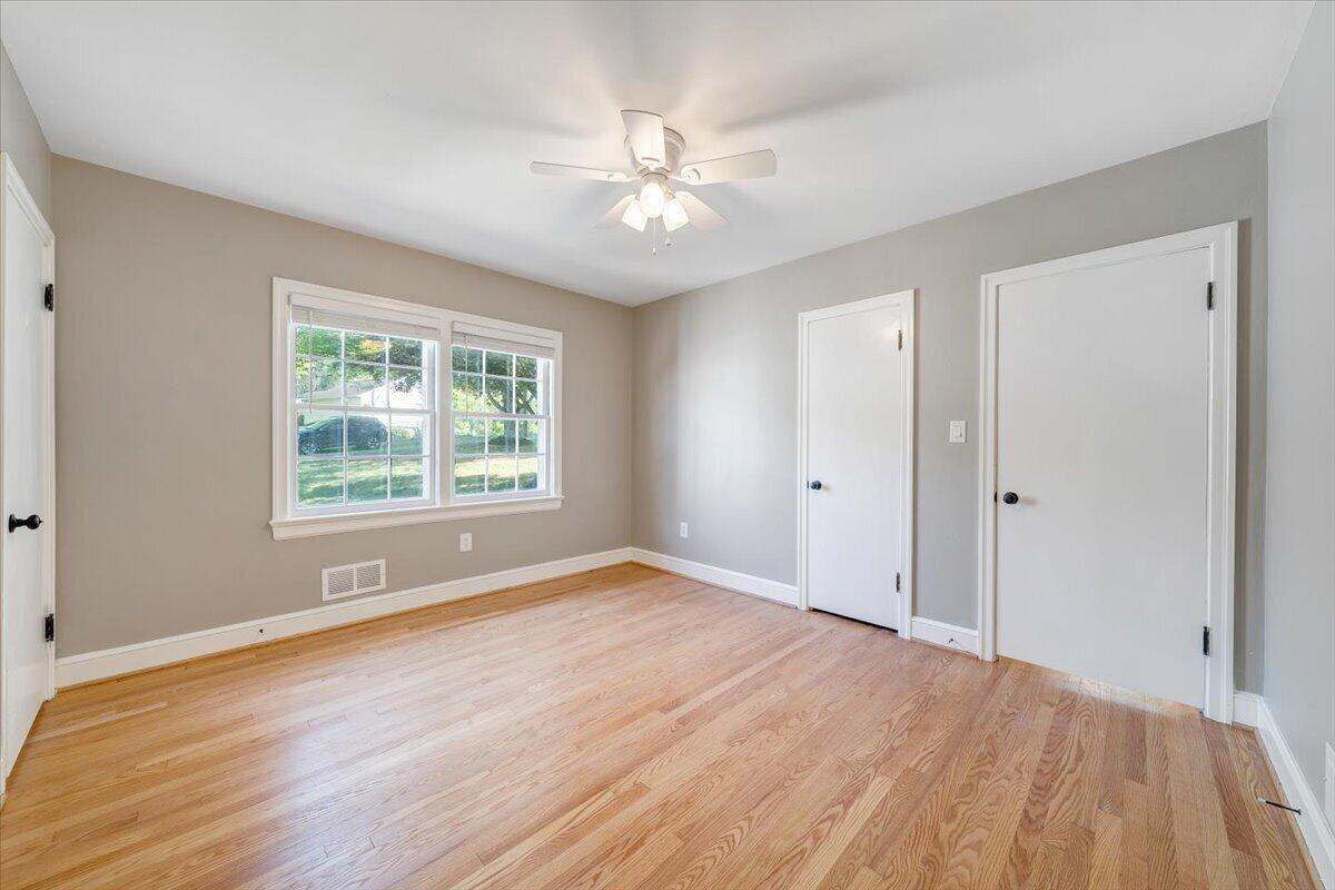 3016 Grandin Road Roanoke, VA 24018 - Photo 26 of 37 25-MIB04794