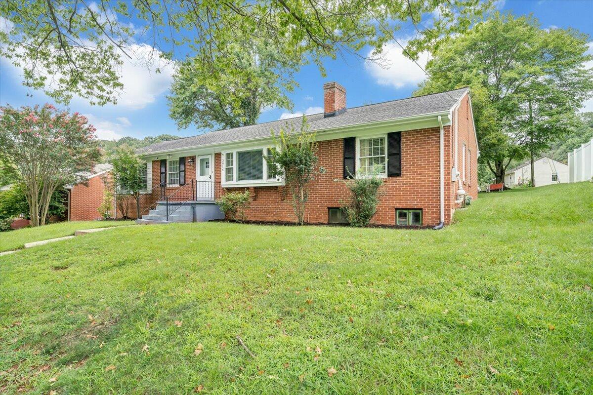 3016 Grandin Road Roanoke, VA 24018 - Photo 36 of 37 35-MIB05583