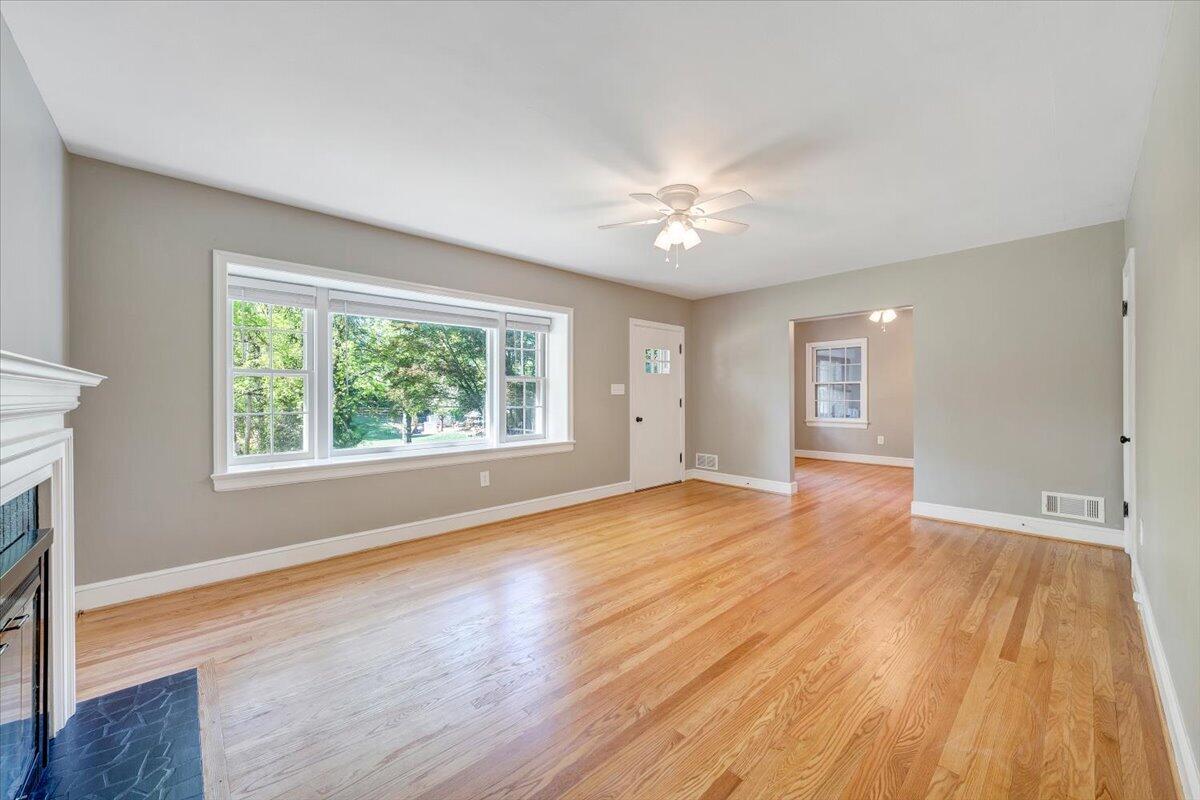 3016 Grandin Road Roanoke, VA 24018 - Photo 8 of 37 06-MIB04761