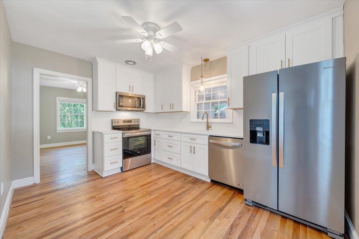 3016 Grandin Road Roanoke, VA 24018 - Photo 9 of 37 10-MIB04803