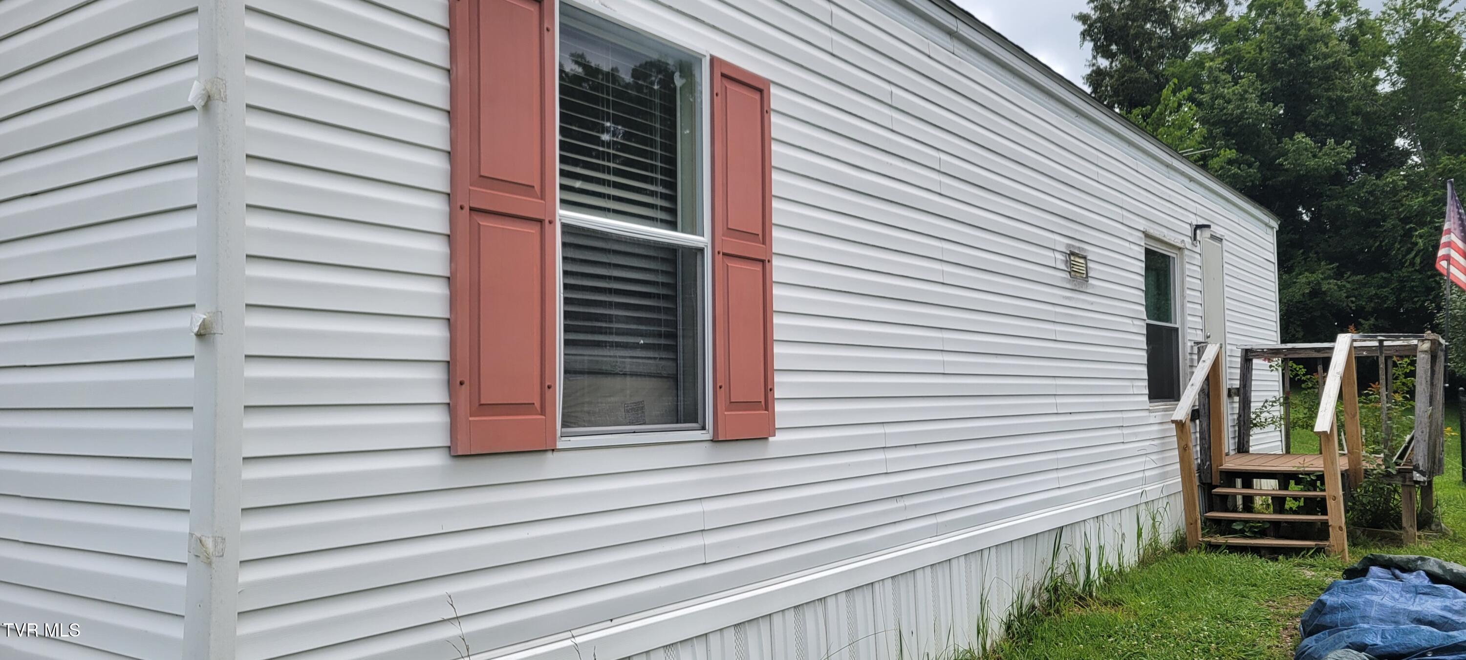 128 Kidwell School Road Greeneville, TN 37745 - Photo 5 of 34 20260708_110423