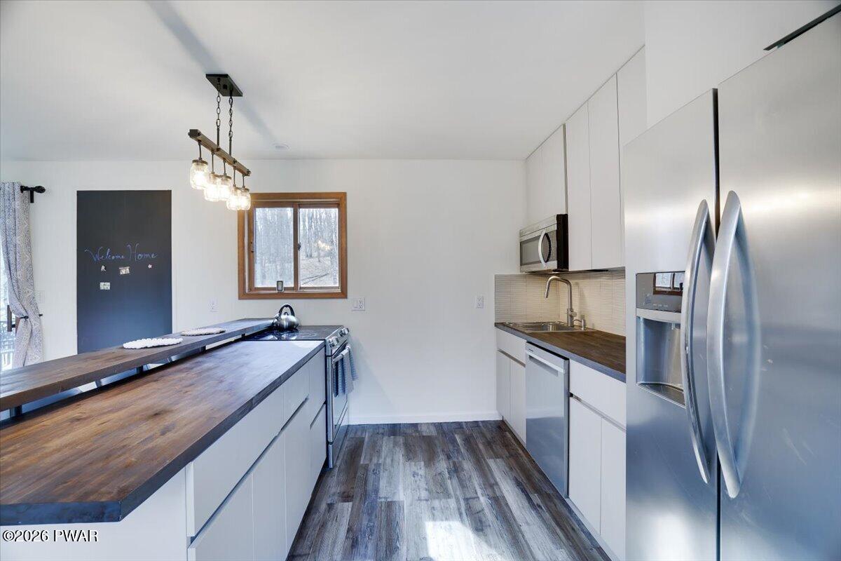 297 Gold Finch Road Bushkill, PA 18324 - Photo 10 of 46