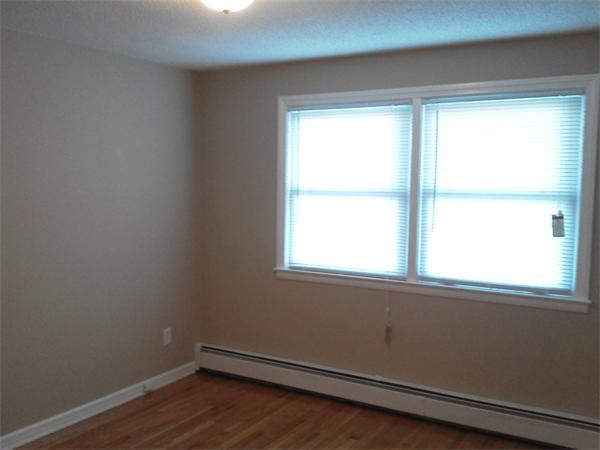 237 Shawmut Street Springfield, MA 01108 - Photo 15 of 20