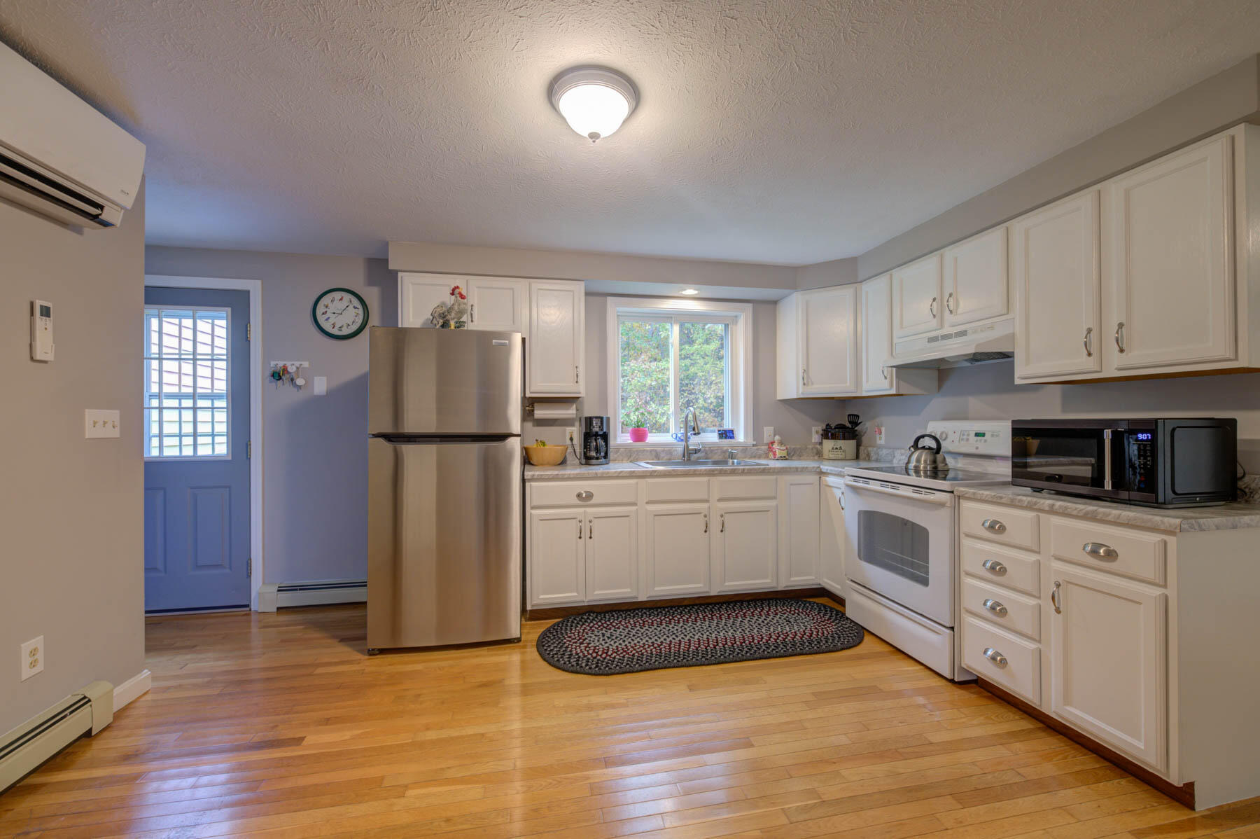400 Alfred Road Kennebunk, ME 04043 - Photo 6 of 37 pic-9