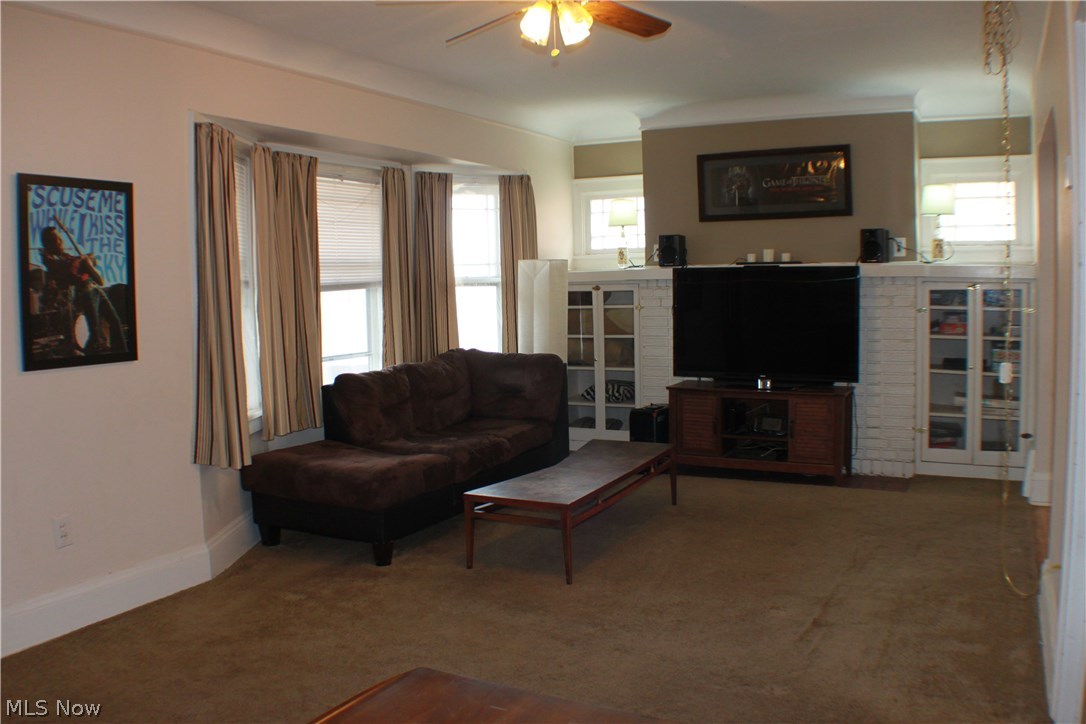 6515 Snow Road Parma, OH 44129 - Photo 4 of 16