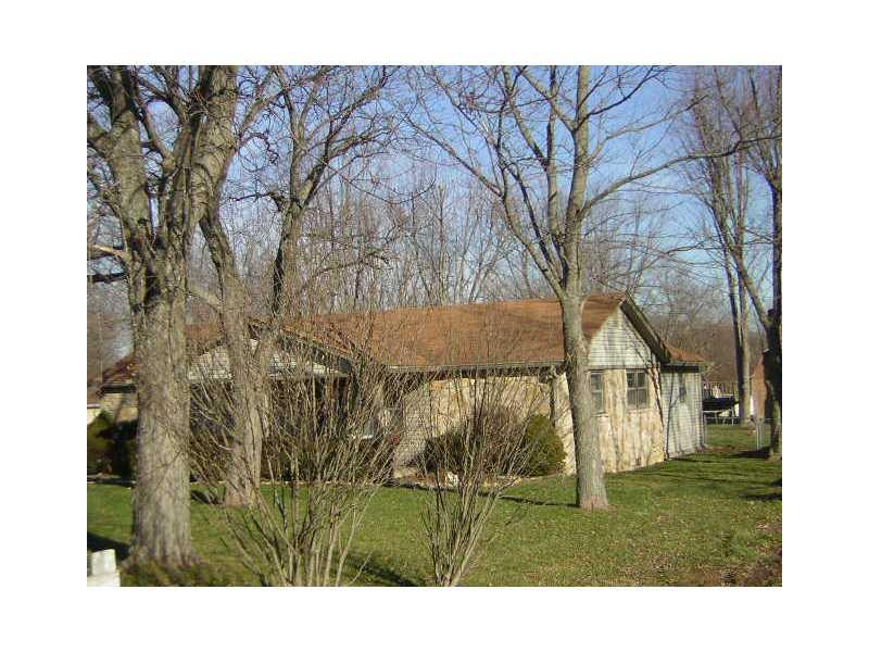 6849 Hickory Road Indianapolis, IN 46259 - Photo 3 of 13 Gallery Image 3