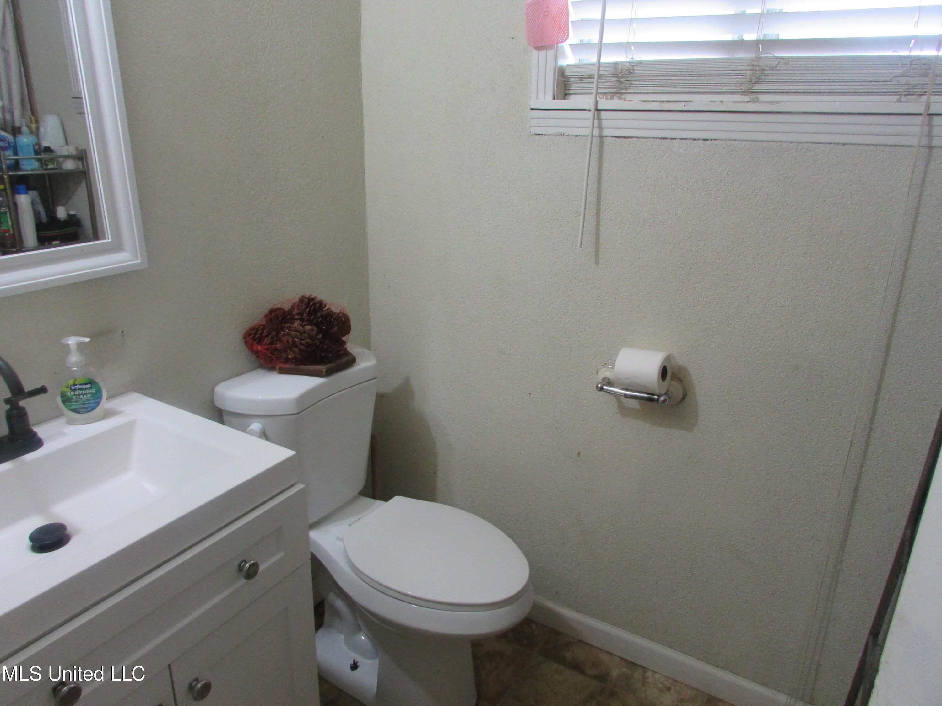 2223 Grass Pond Road Hernando, MS 38632 - Photo 17 of 25 Full Bath 1