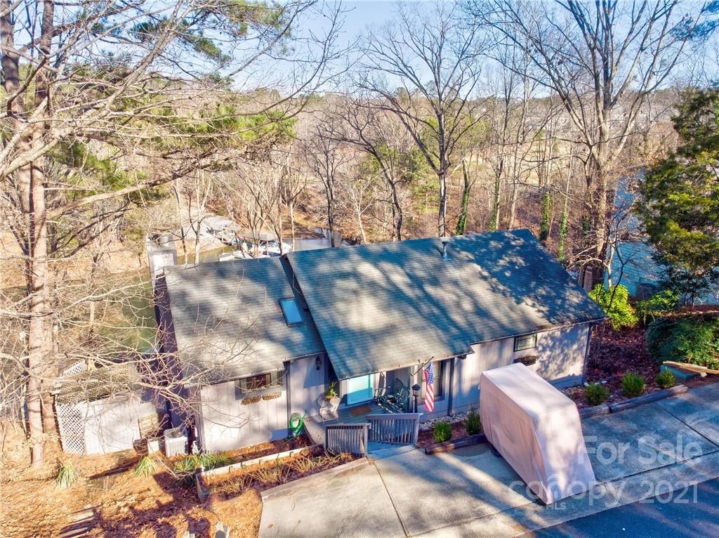 10043 Tepa Place Tega Cay, SC 29708 - Photo 28 of 32 a view of outdoor space and yard