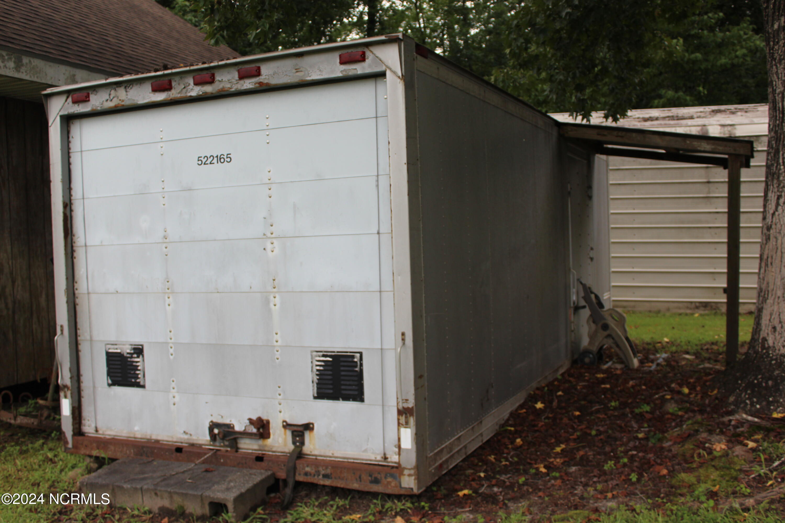 4507 Rivershore Drive New Bern, NC 28560 - Photo 27 of 71 20x8 Shipping Container