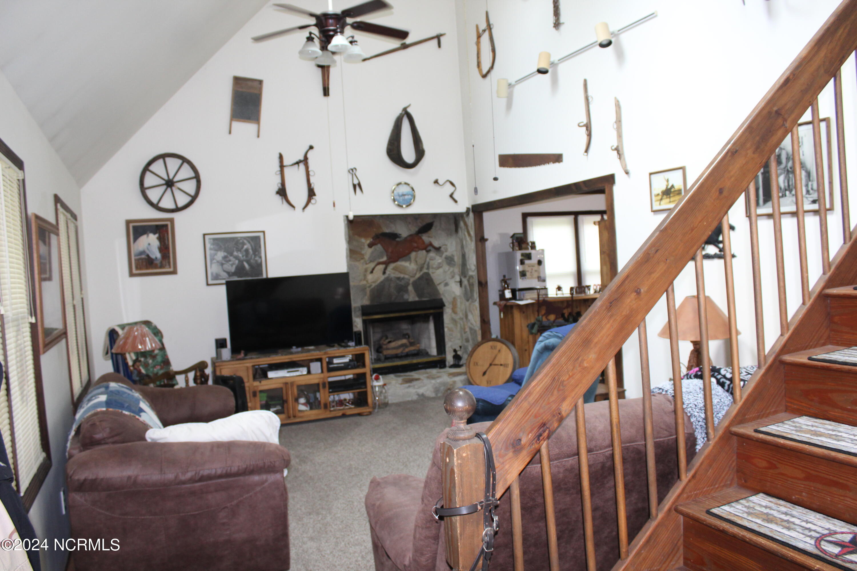 4507 Rivershore Drive New Bern, NC 28560 - Photo 31 of 71 Living Room View 2