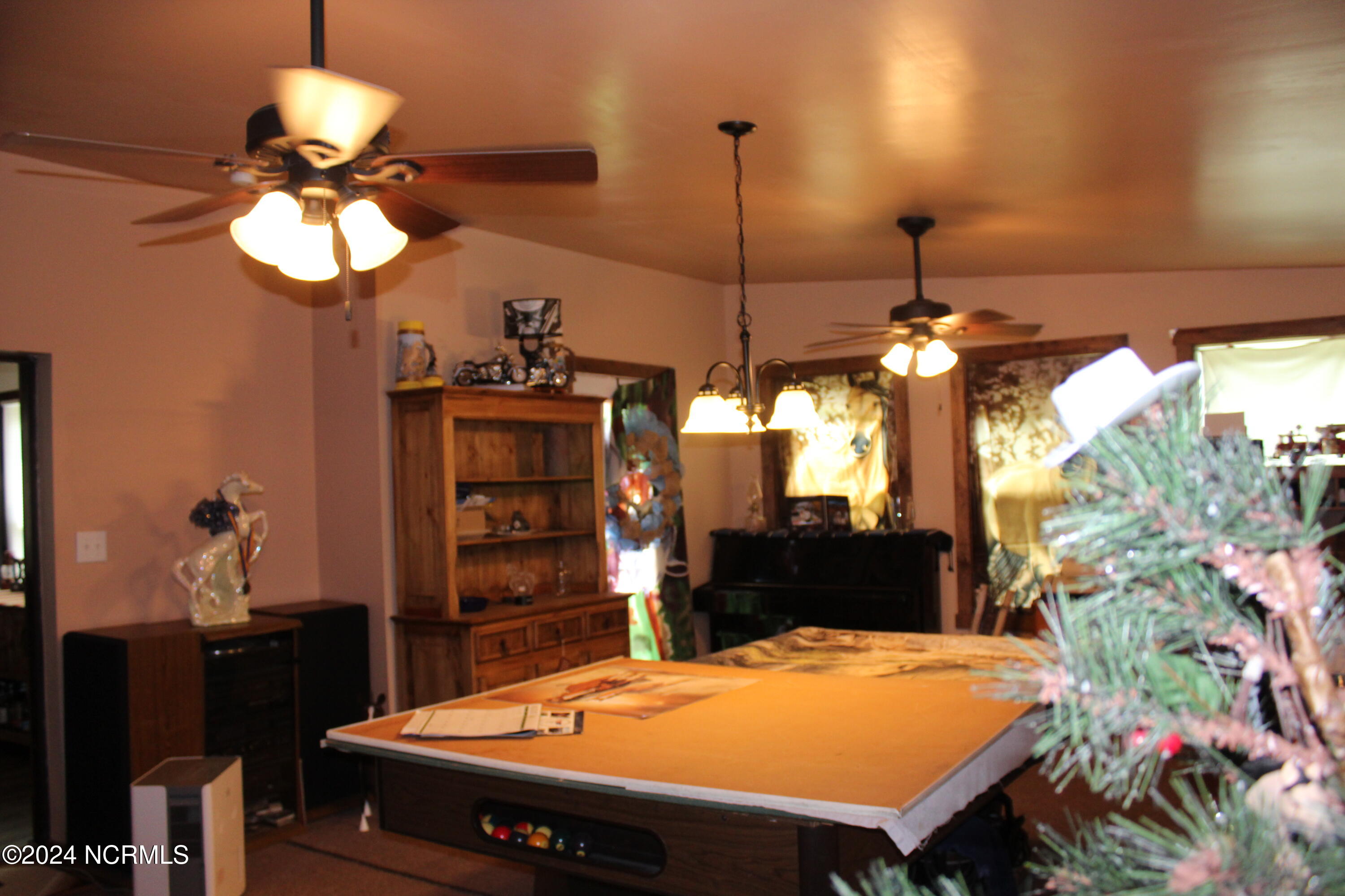 4507 Rivershore Drive New Bern, NC 28560 - Photo 44 of 71 4507 Rivershore Drive Family room or Med