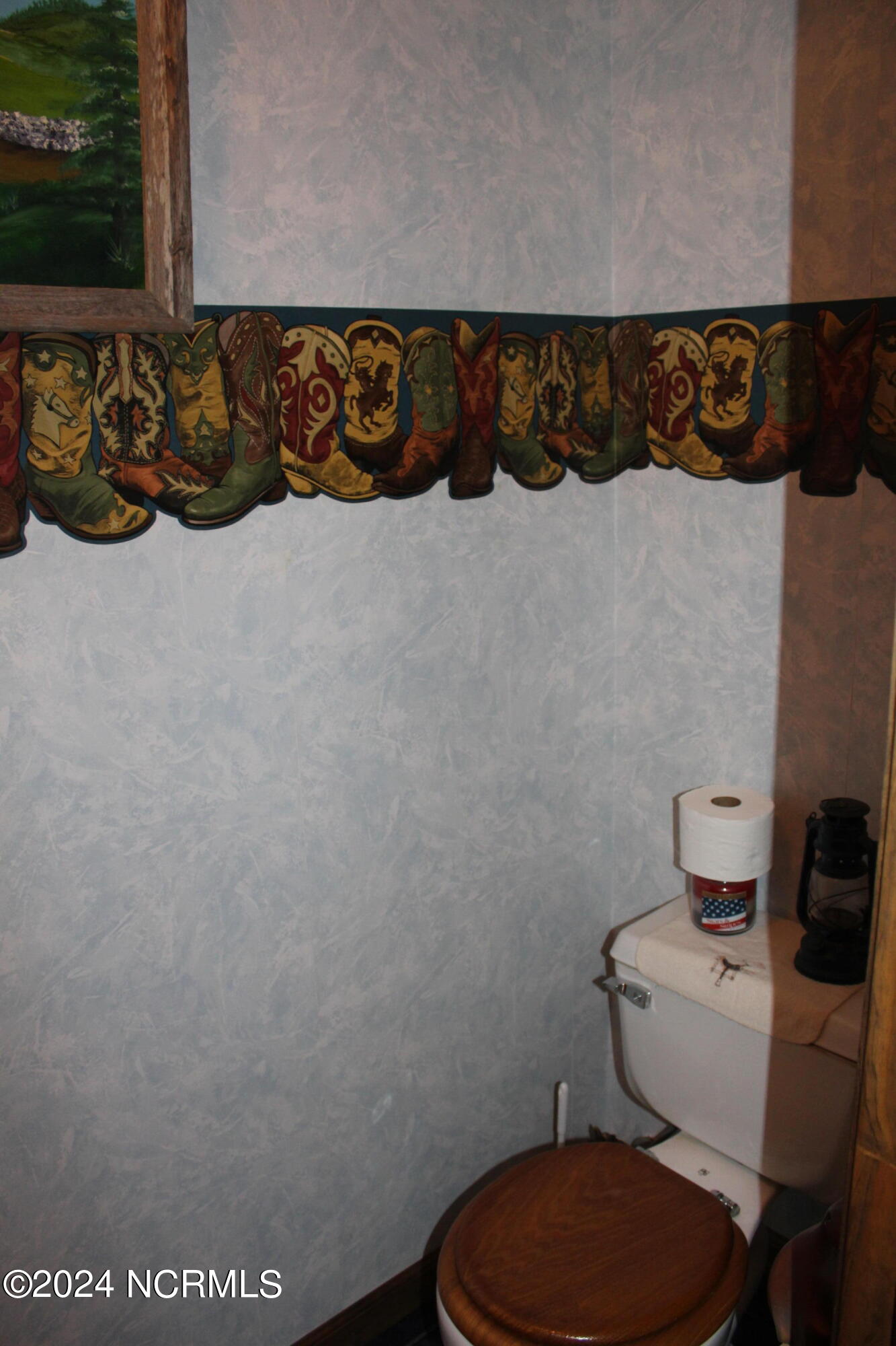 4507 Rivershore Drive New Bern, NC 28560 - Photo 56 of 71 Half Bath tiolet