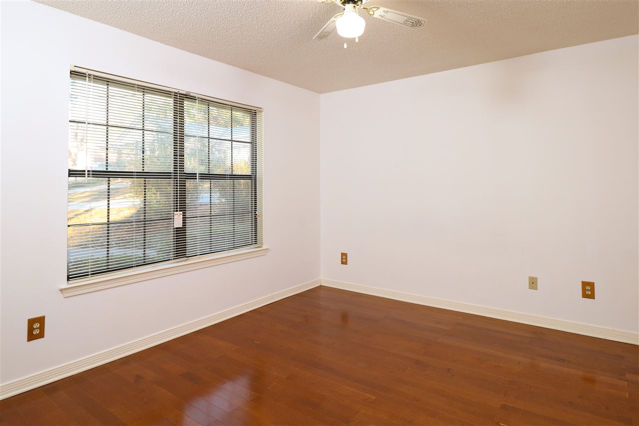 253 Maple Circle Daphne, AL 36526 - Photo 9 of 15 Master Bedroom
