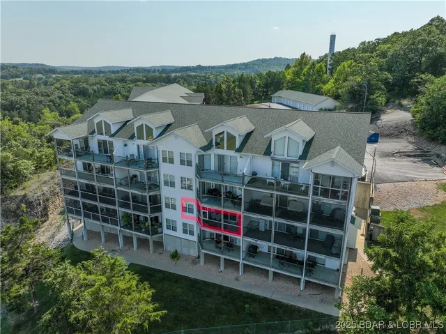 $230,000 | 75 Cedar Heights Lane, Unit 2B, Camdenton, MO 65020