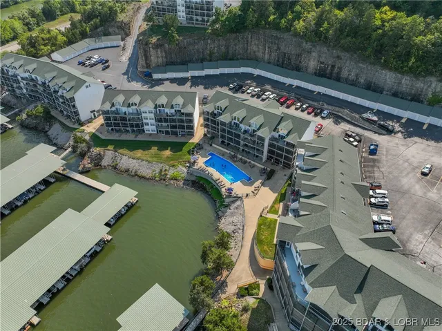 $230,000 | 75 Cedar Heights Lane, Unit 2B, Camdenton, MO 65020