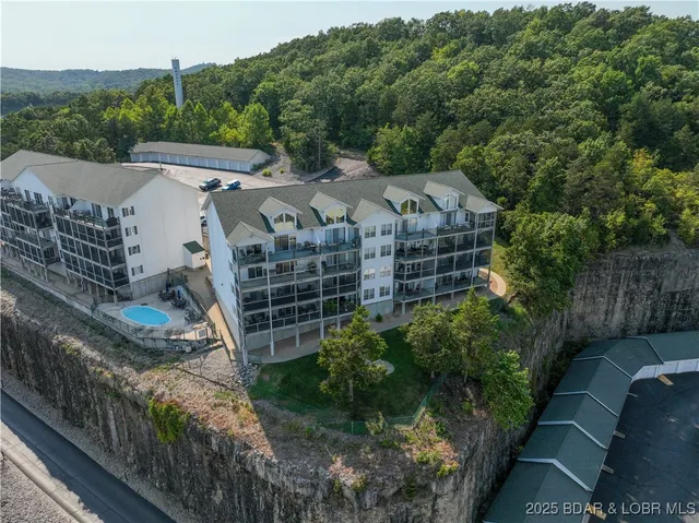 $230,000 | 75 Cedar Heights Lane, Unit 2B, Camdenton, MO 65020