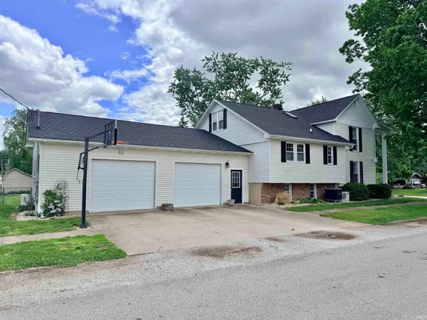$299,900 | 326 Harrah Street, Worthington, IN 47471