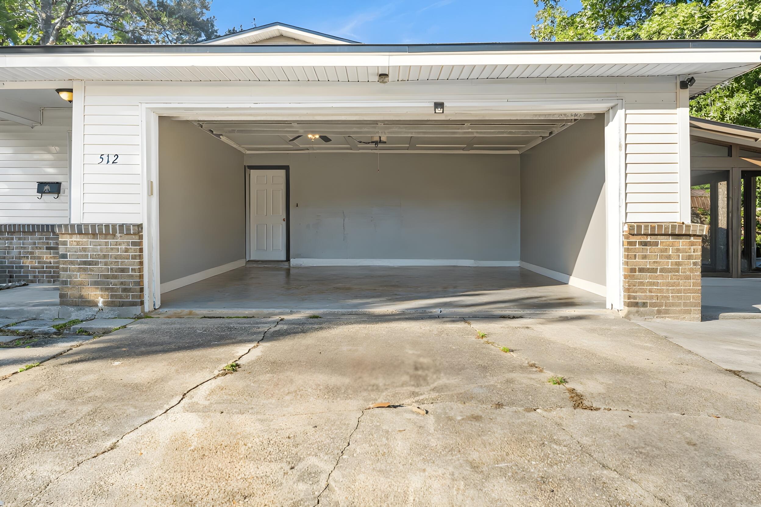 512 Lang Road Fort Walton Beach, FL 32547 - Photo 31 of 51 a view of a garage