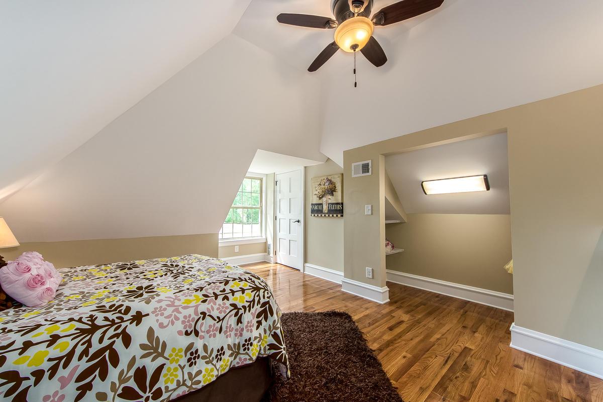 1904 Berkshire Road Columbus, OH 43221 - Photo 35 of 42