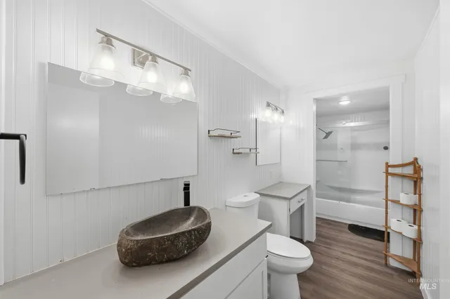 $429,900 | 35 North Midland Boulevard, Nampa, ID 83651