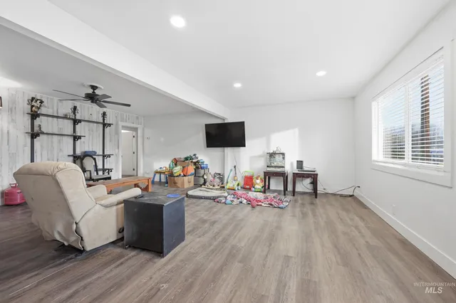 $429,900 | 35 North Midland Boulevard, Nampa, ID 83651