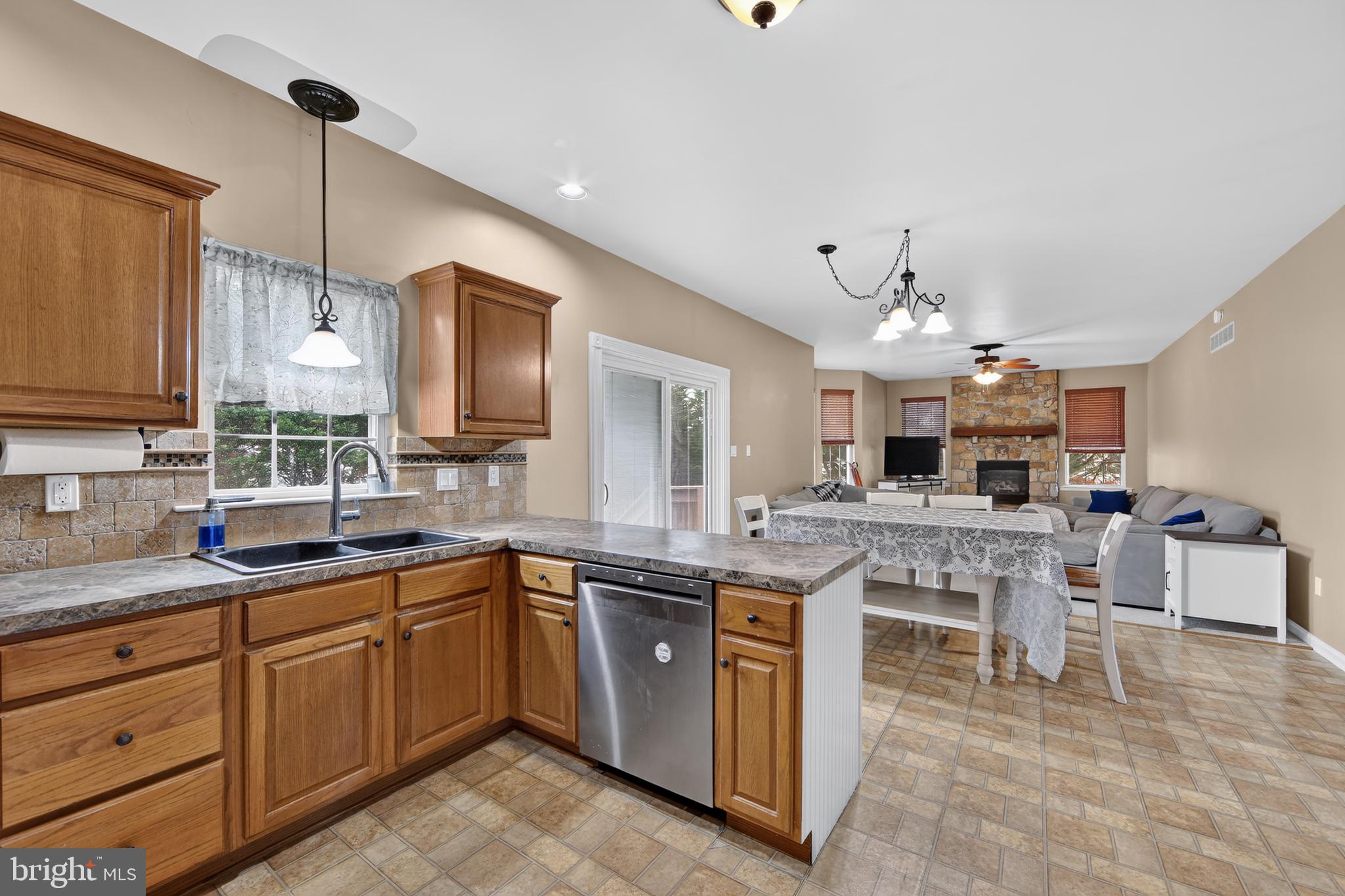 401 West Morlatton Road Douglassville, PA 19518 - Photo 8 of 36