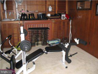1633 Earlington Road Havertown, PA 19083 - Photo 3 of 6