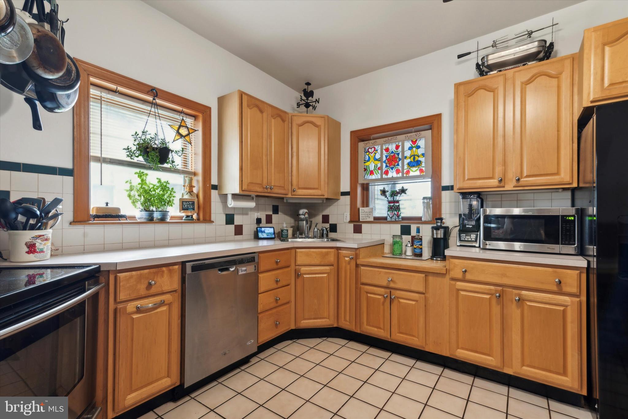 422 West Fornance Street Norristown, PA 19401 - Photo 12 of 29
