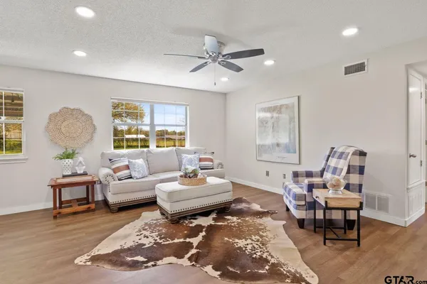 $185,000 | 507 A Fleming Street, Mount Vernon, TX 75457