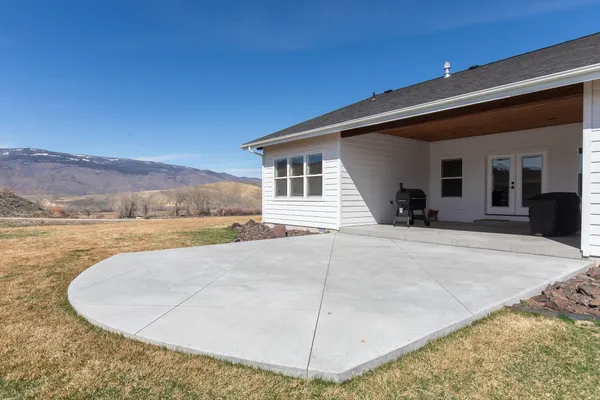 $979,000 | 53 Black Hawk Drive, Carmen, ID 83462