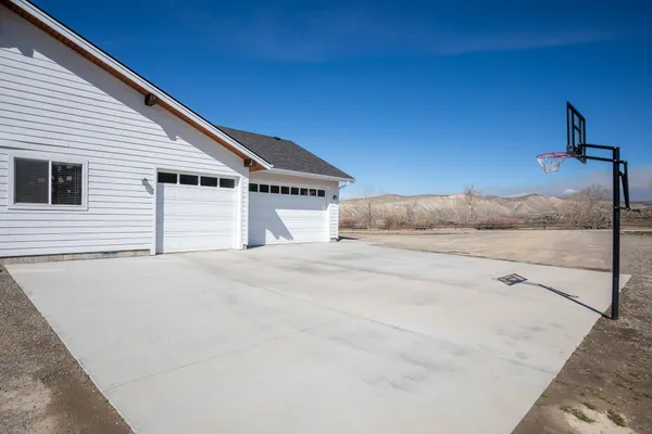 $979,000 | 53 Black Hawk Drive, Carmen, ID 83462