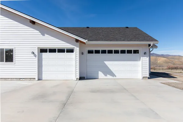 $979,000 | 53 Black Hawk Drive, Carmen, ID 83462