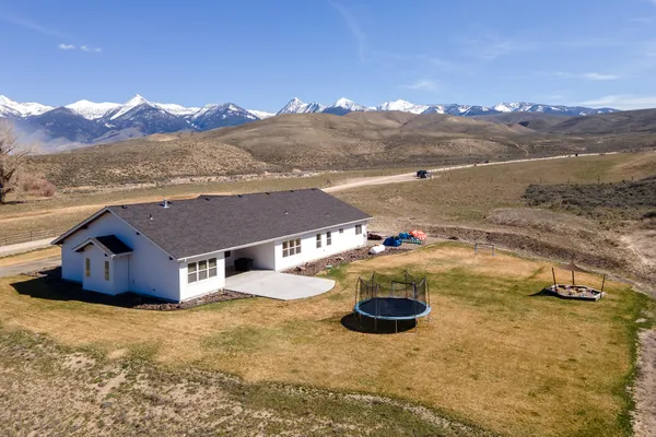 $979,000 | 53 Black Hawk Drive, Carmen, ID 83462