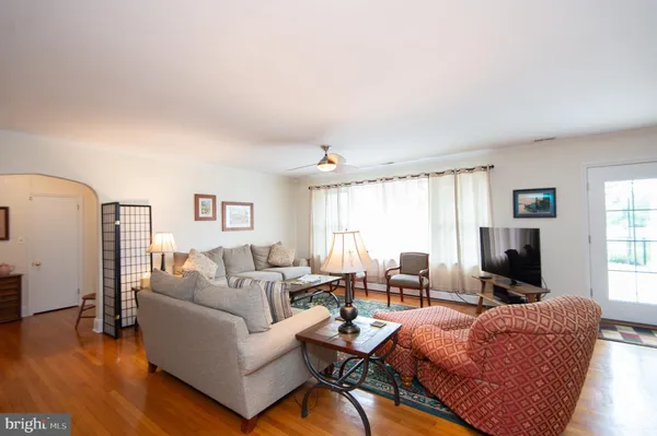 $1,000,000 | 2202 Jenkins Creek Road, Cambridge, MD 21613