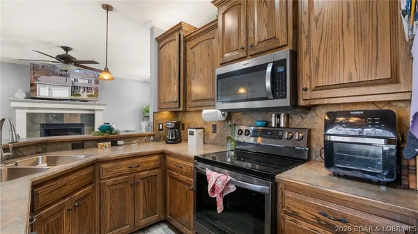 $360,000 | 19 Chippewa Place, Linn Creek, MO 65052