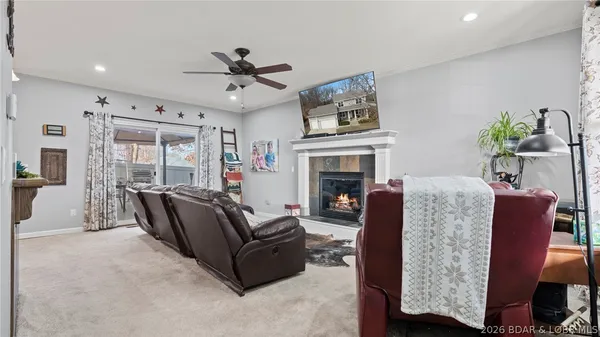 $360,000 | 19 Chippewa Place, Linn Creek, MO 65052
