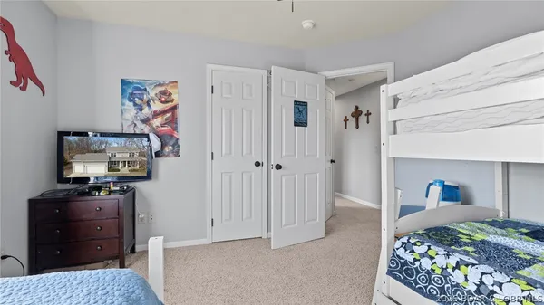 $360,000 | 19 Chippewa Place, Linn Creek, MO 65052