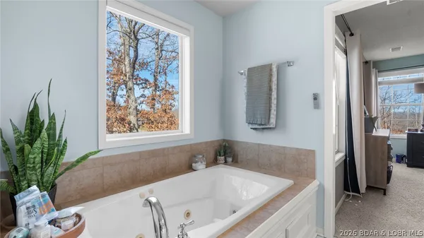 $360,000 | 19 Chippewa Place, Linn Creek, MO 65052