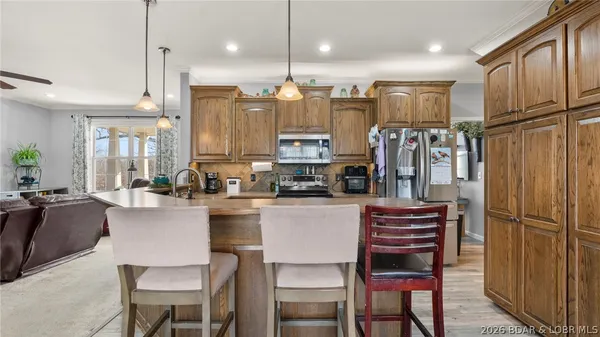 $360,000 | 19 Chippewa Place, Linn Creek, MO 65052