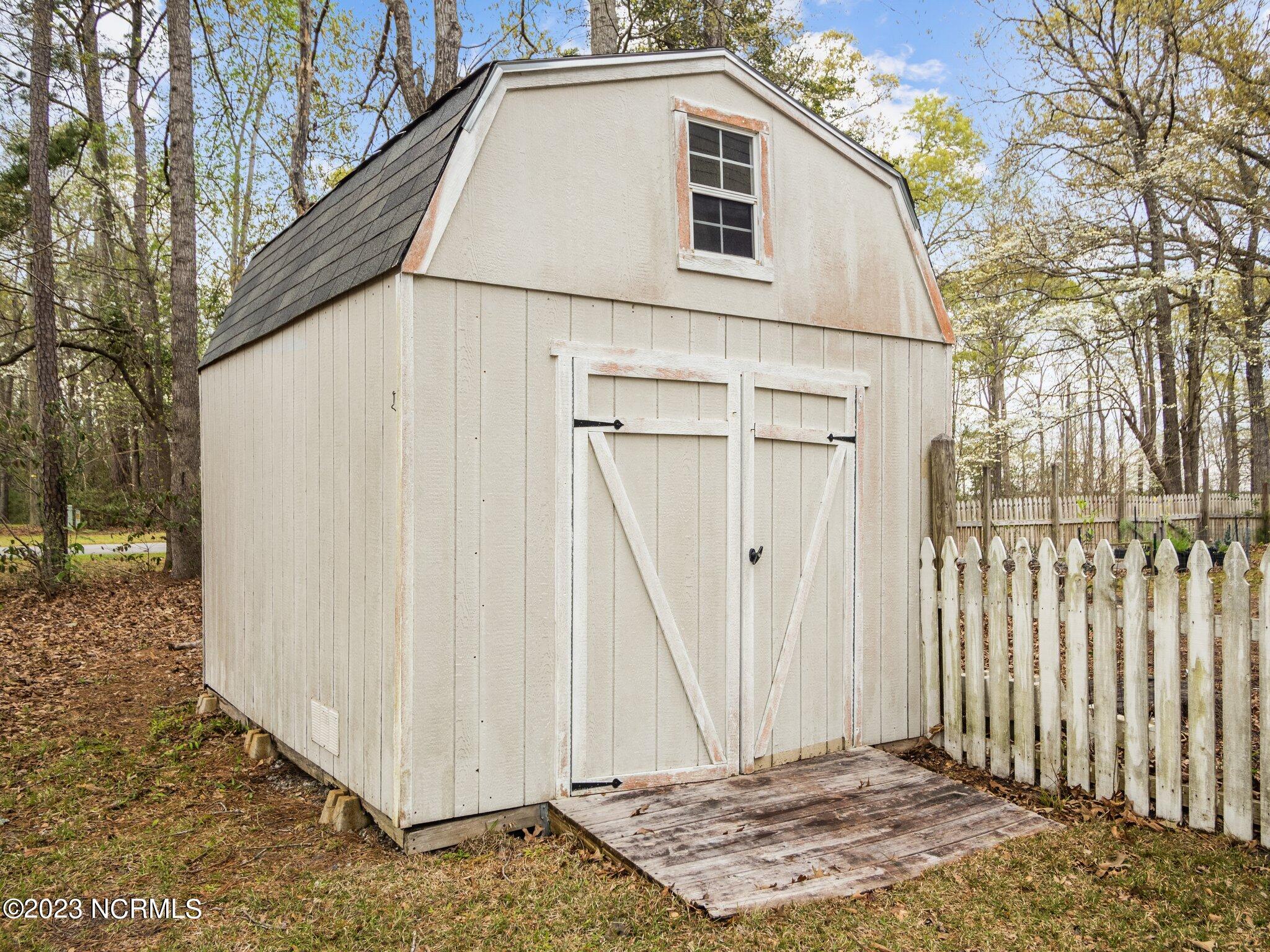 444 Ridge Road Jacksonville, NC 28540 - Photo 10 of 49 10-web-or-mls-10