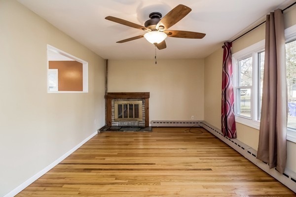 46 Grattan Street Springfield, MA 01119 - Photo 8 of 29 Gallery Image 8