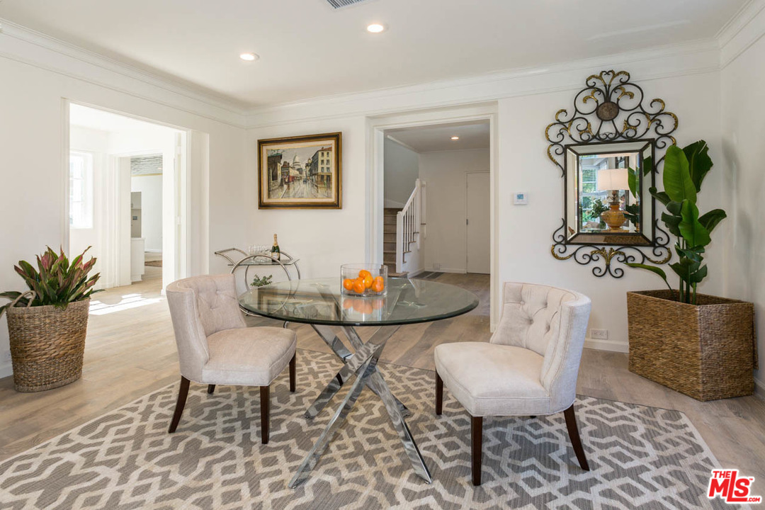 5 Richland Place Pasadena, CA 91103 - Photo 8 of 54 a view of a dining room with furniture