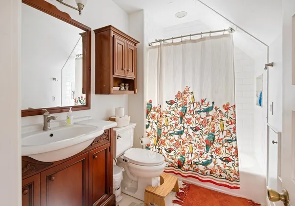$770,000 | 206 North Beacon Street, Unit 206, Watertown, MA 02472