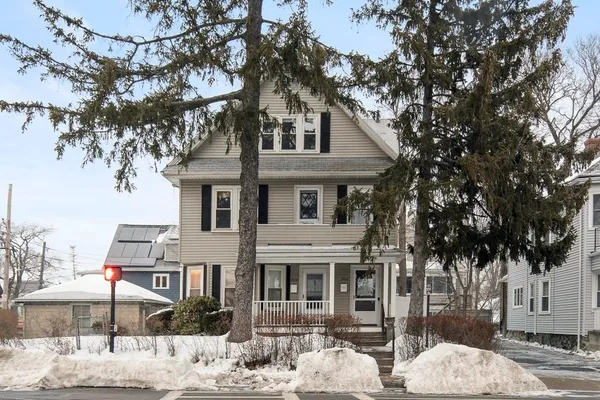 $770,000 | 206 North Beacon Street, Unit 206, Watertown, MA 02472