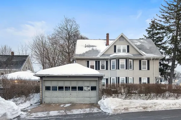 $770,000 | 206 North Beacon Street, Unit 206, Watertown, MA 02472