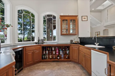 $4,225,000 | 9988 Troon Court, Windsor, CA 95492