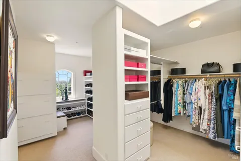 $4,225,000 | 9988 Troon Court, Windsor, CA 95492