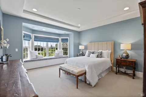 $4,225,000 | 9988 Troon Court, Windsor, CA 95492