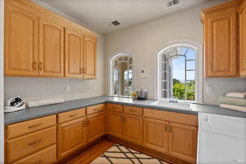 $4,225,000 | 9988 Troon Court, Windsor, CA 95492