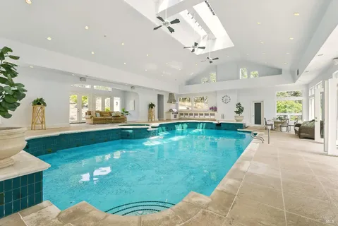 $4,225,000 | 9988 Troon Court, Windsor, CA 95492